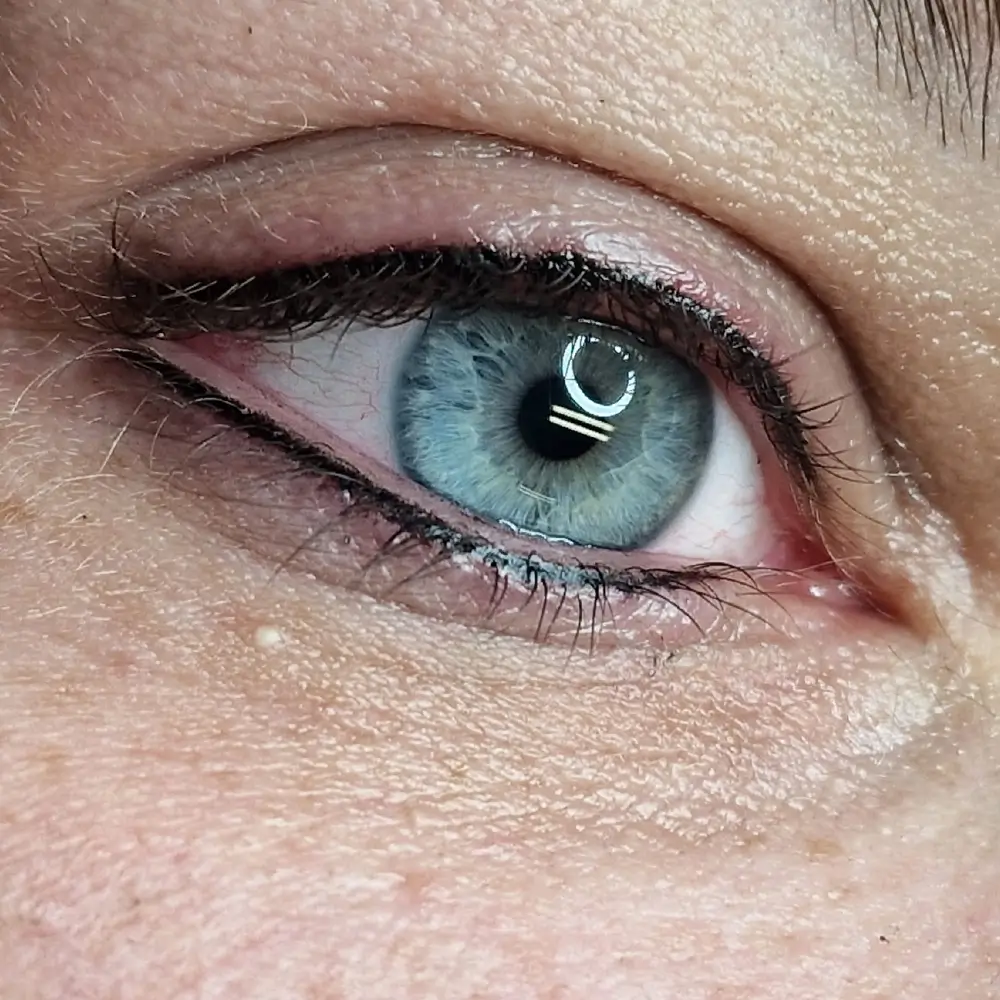 Eyeliner • 100 Days Challenge